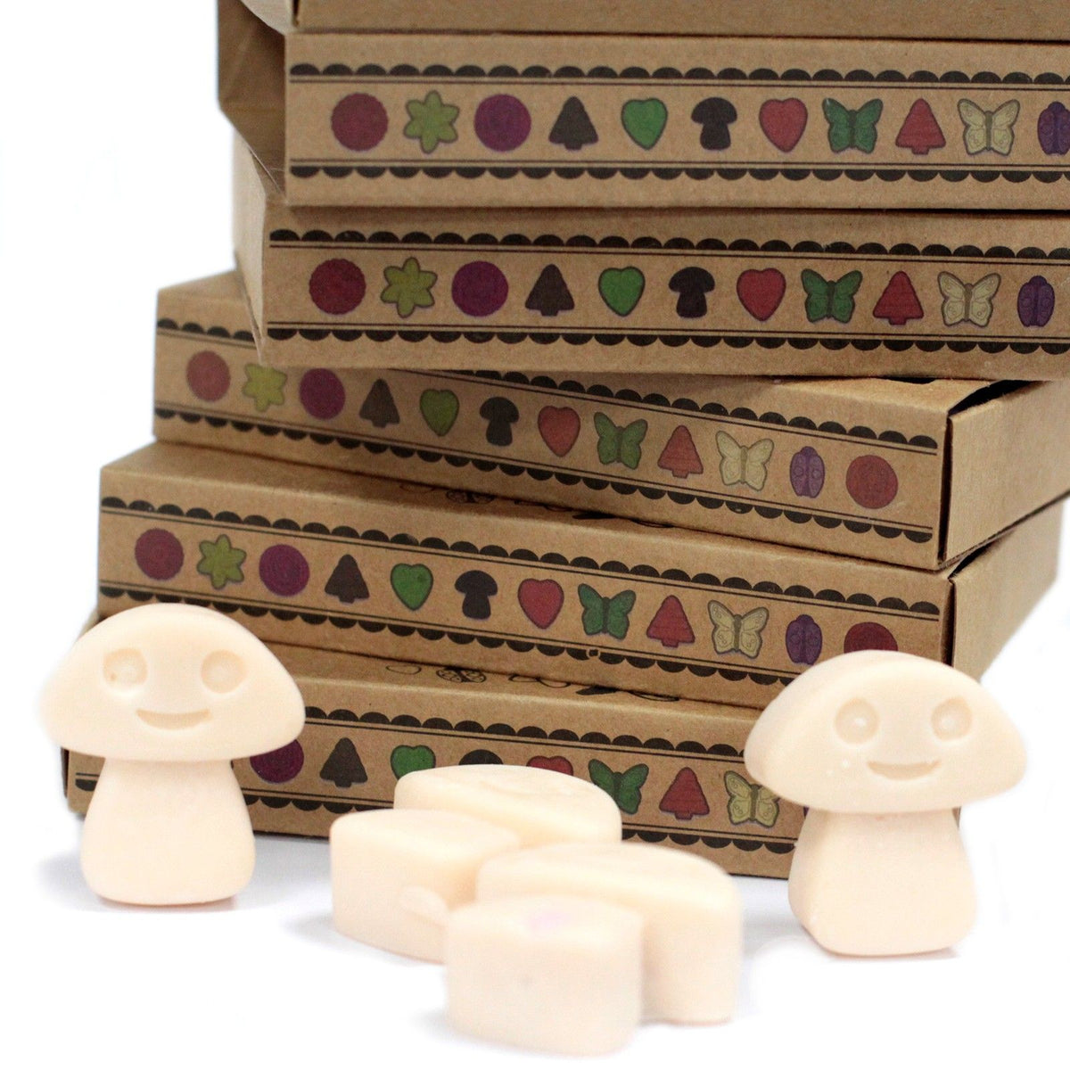 Hand‑poured Vanilla Nutmeg wax melts with warm sweet fragrance