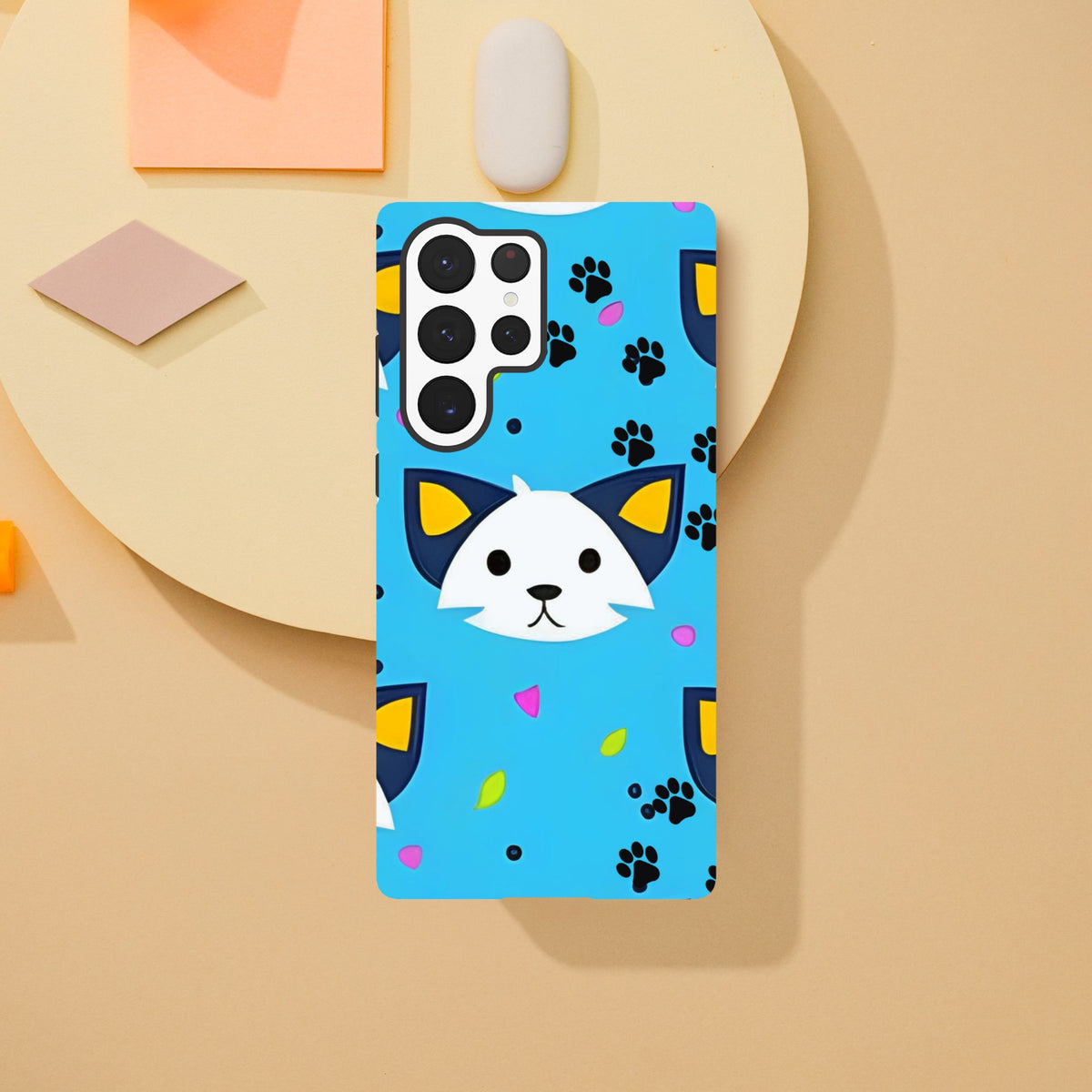 Cat lover Samsung case with paw print pattern